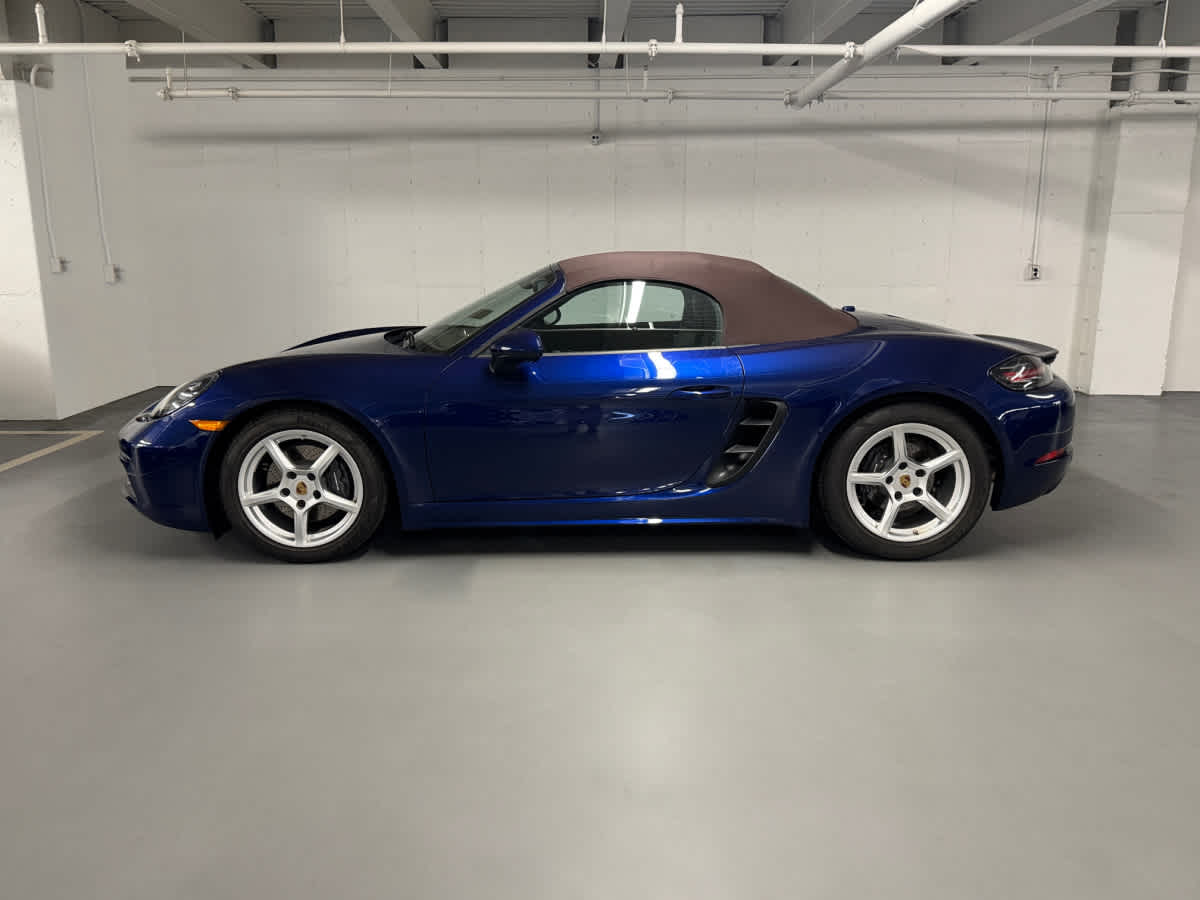 new 2024 Porsche 718 Boxster car