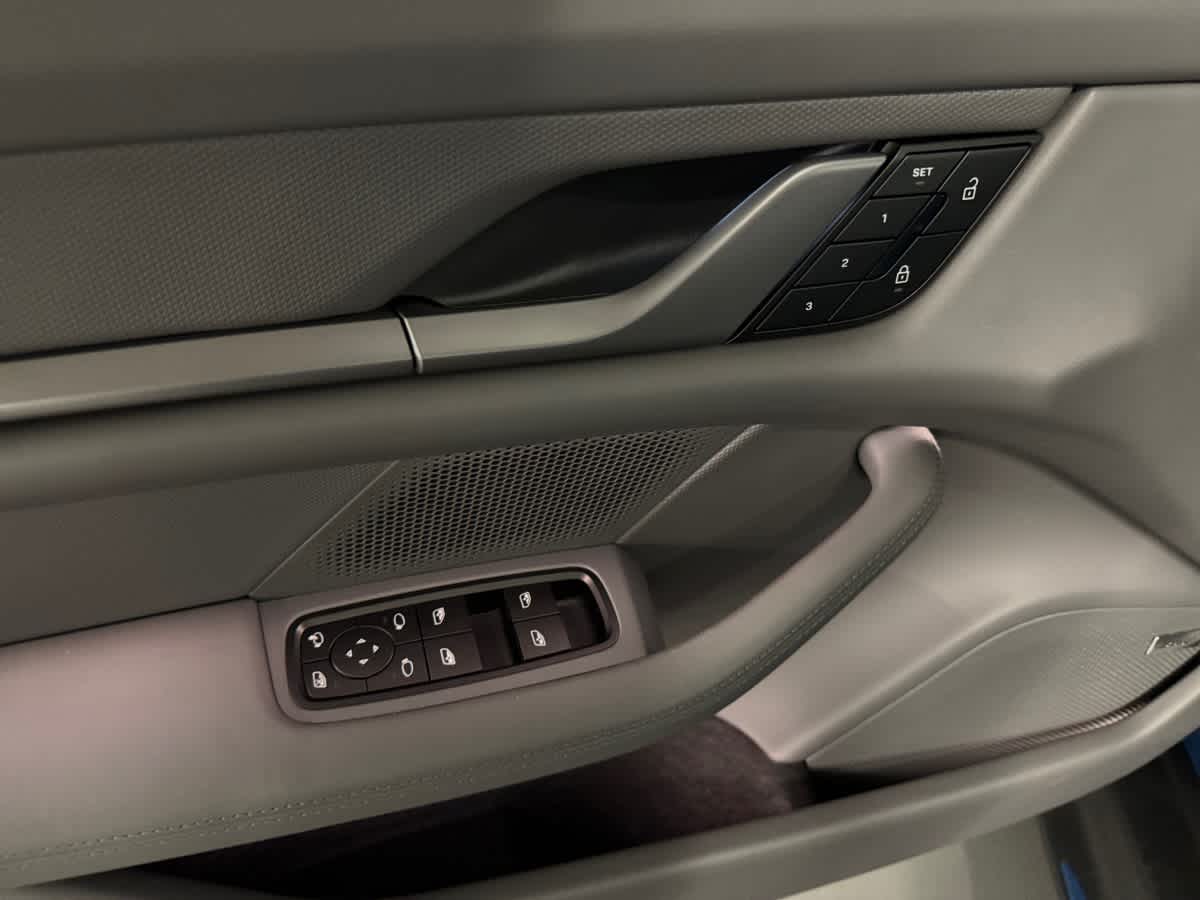 new 2025 Porsche Taycan car