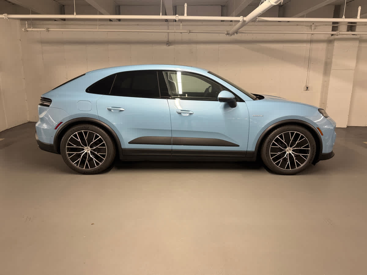 new 2025 Porsche Macan car
