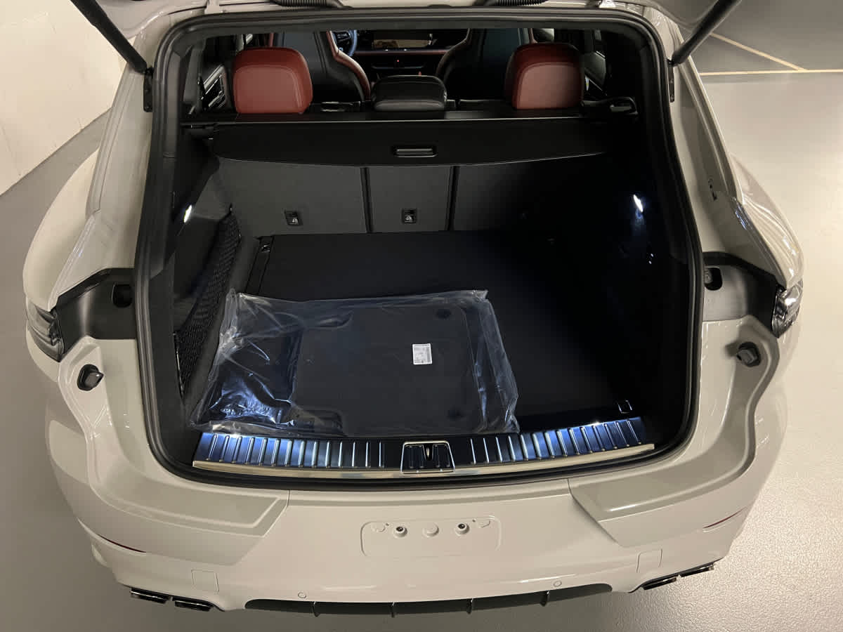 new 2026 Porsche Cayenne car