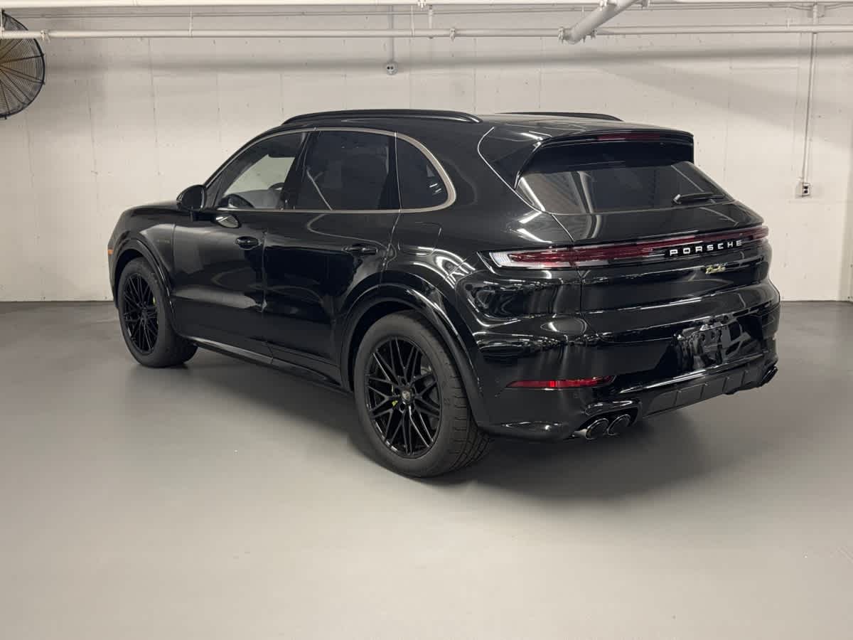 new 2025 Porsche Cayenne car