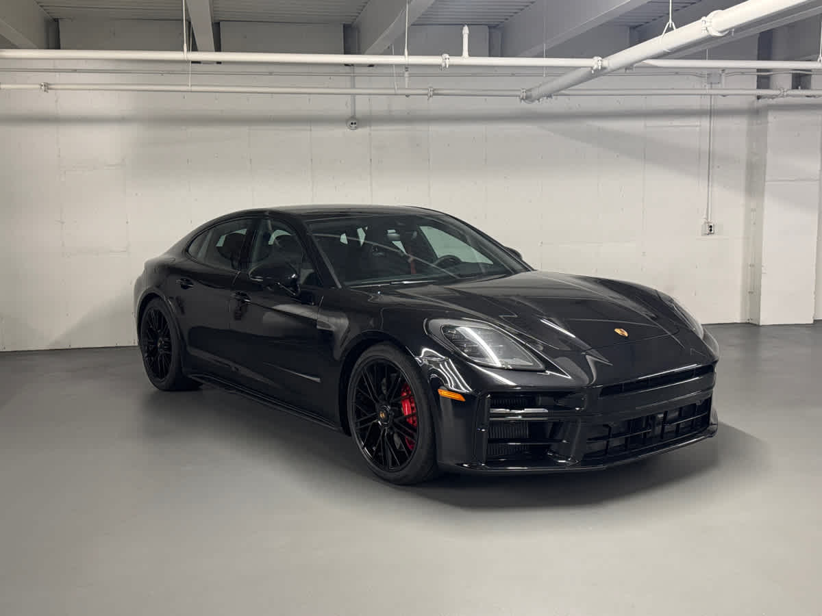 new 2026 Porsche Panamera car