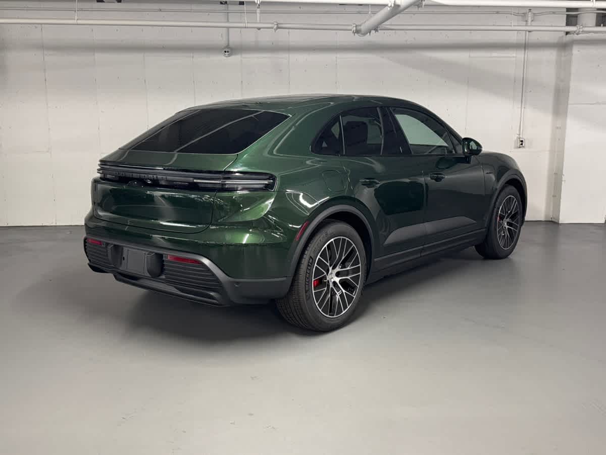 new 2025 Porsche Macan car
