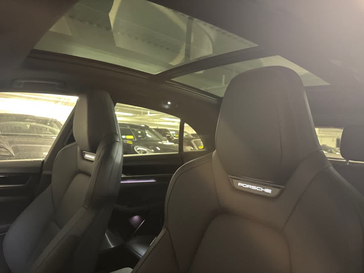 new 2025 Porsche Macan car