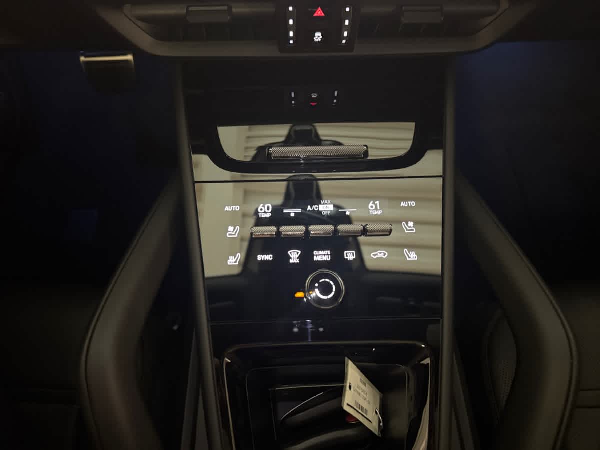 new 2025 Porsche Cayenne car