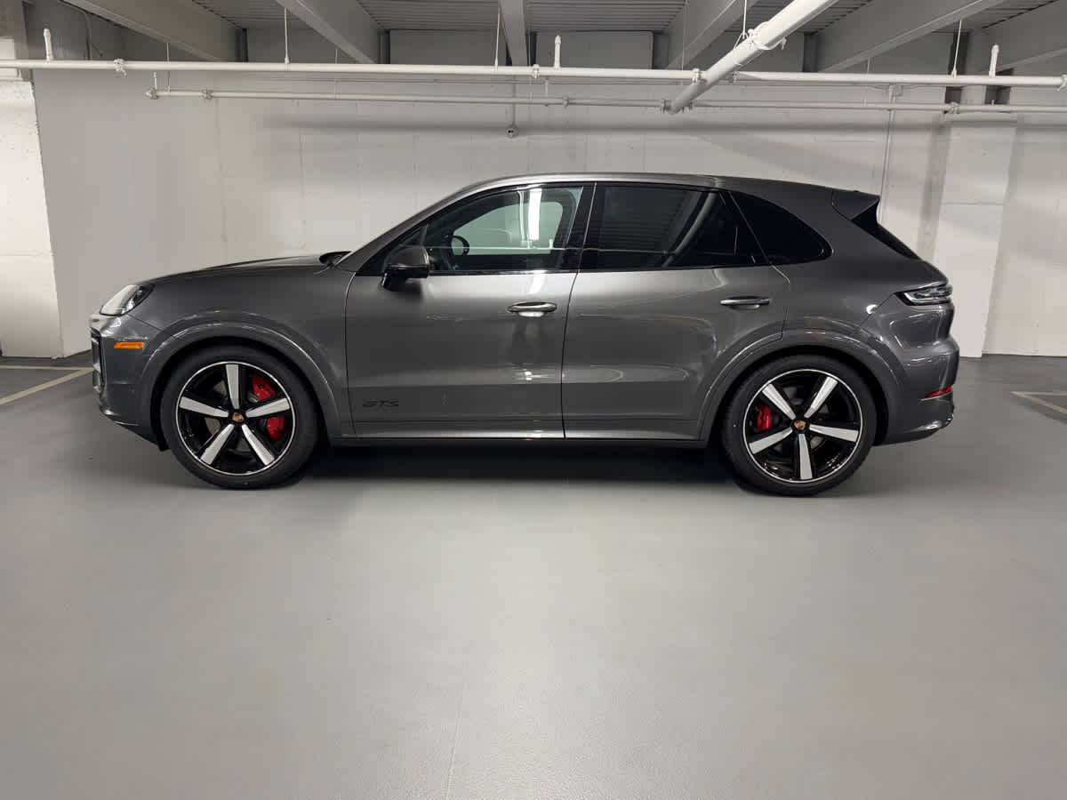 new 2025 Porsche Cayenne car