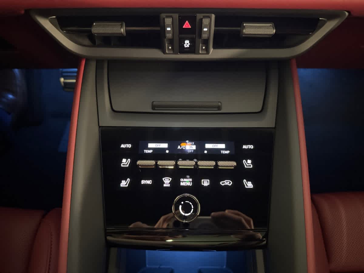 new 2025 Porsche Macan car