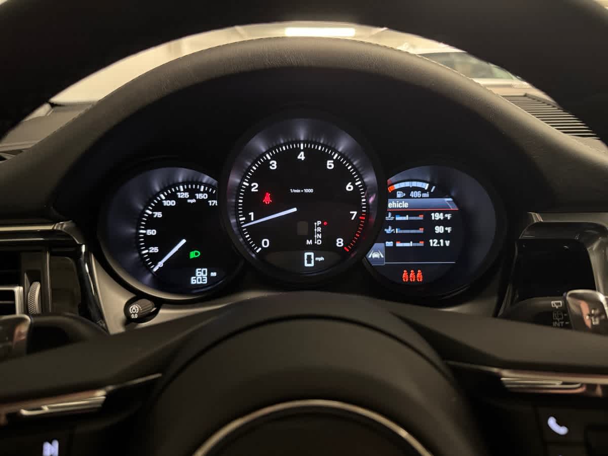 new 2025 Porsche Macan car