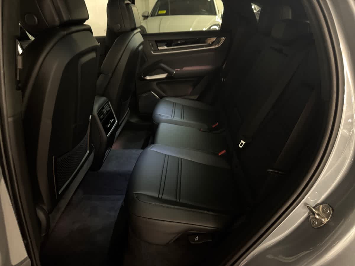 new 2025 Porsche Cayenne car
