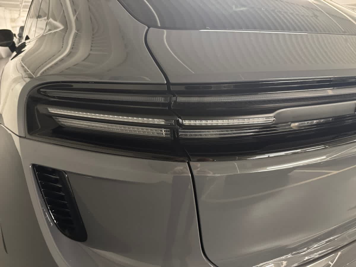 new 2025 Porsche Macan car
