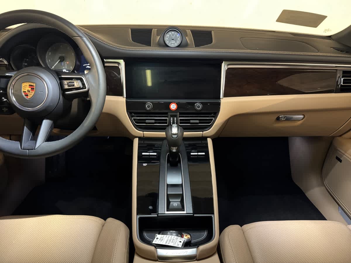 new 2025 Porsche Macan car