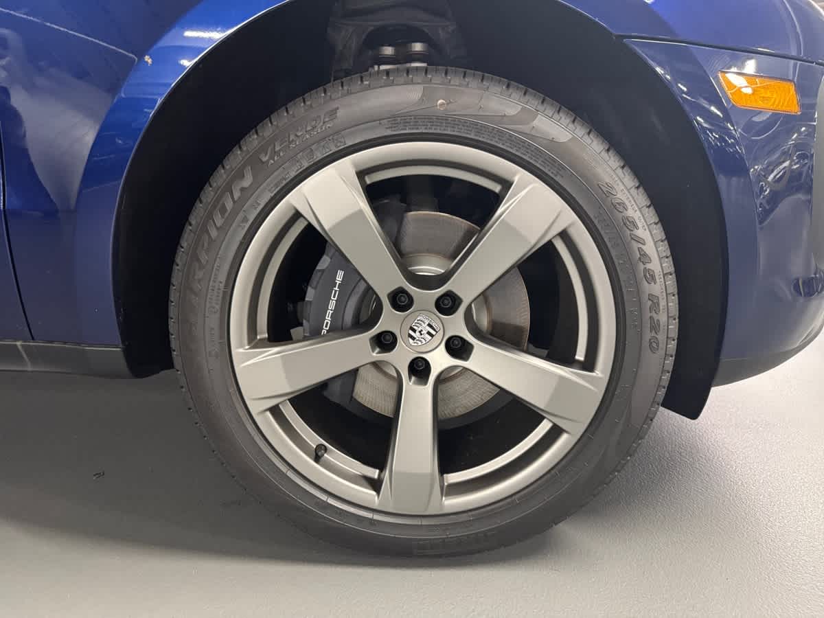 new 2025 Porsche Macan car