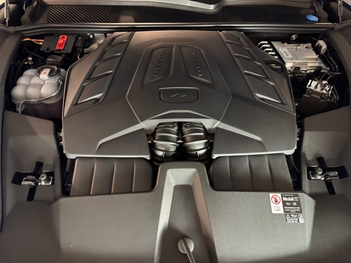 new 2025 Porsche Cayenne car