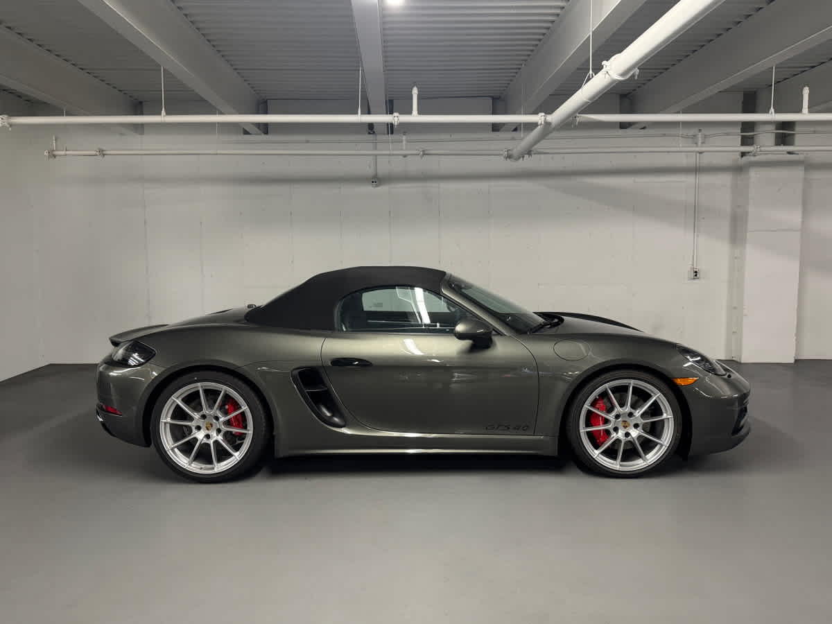 new 2025 Porsche 718 Boxster car