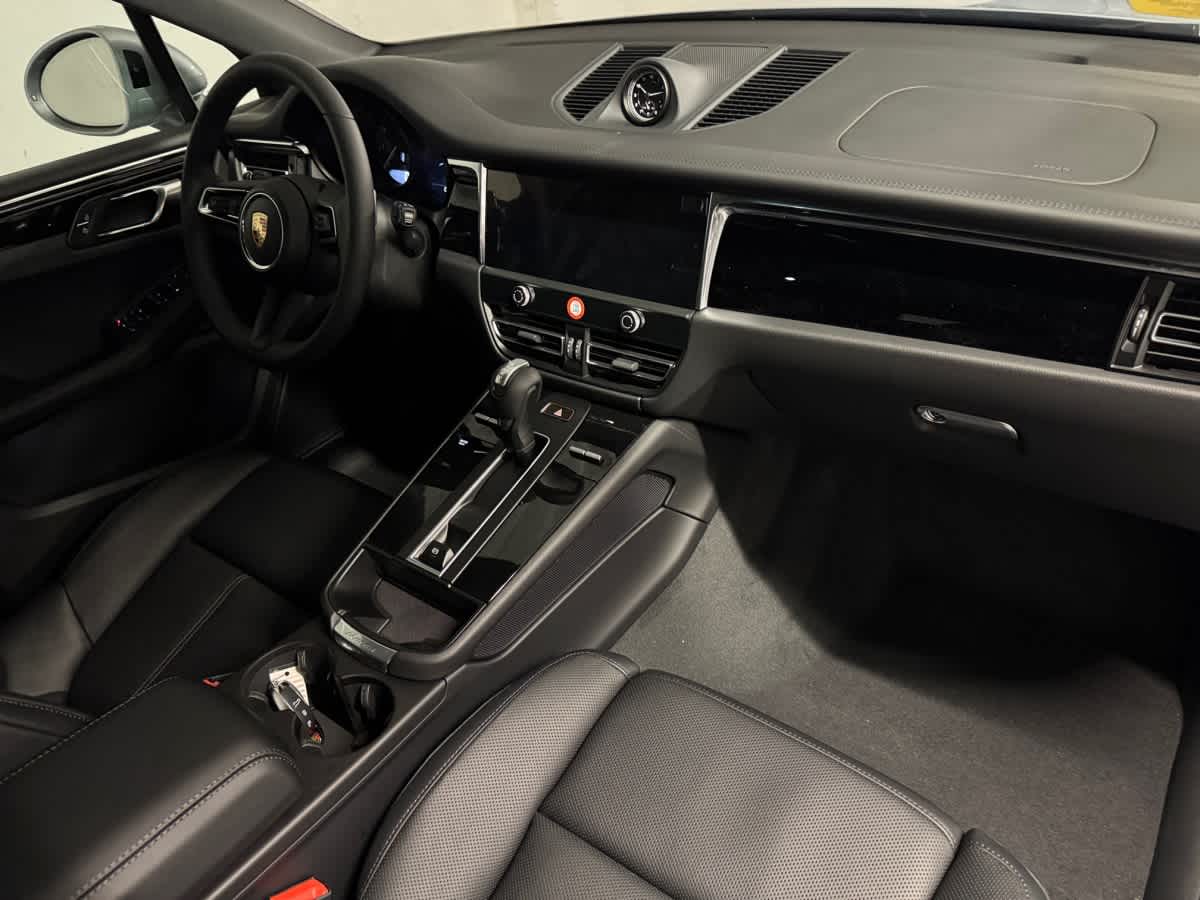 new 2025 Porsche Macan car