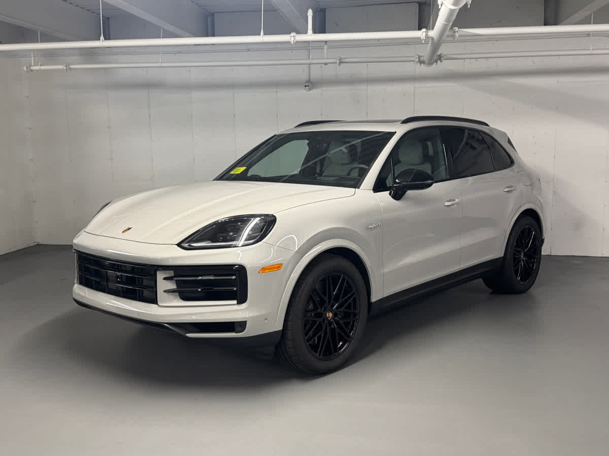 new 2025 Porsche Cayenne car