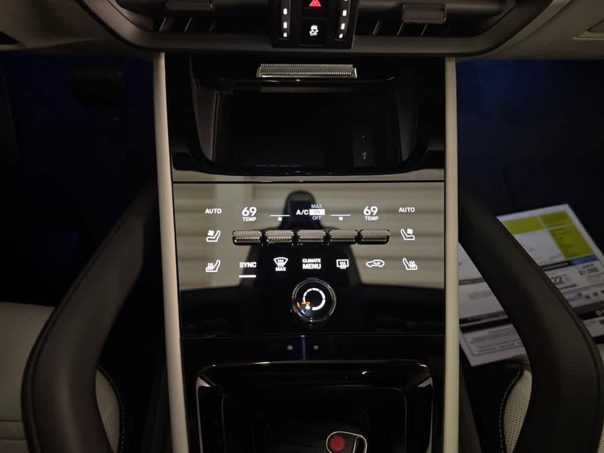 new 2025 Porsche Cayenne car