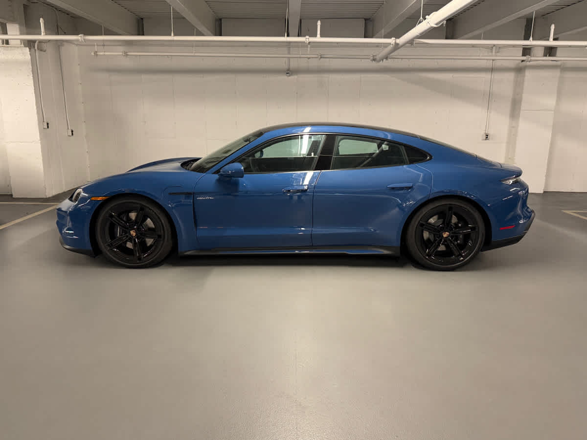 new 2025 Porsche Taycan car