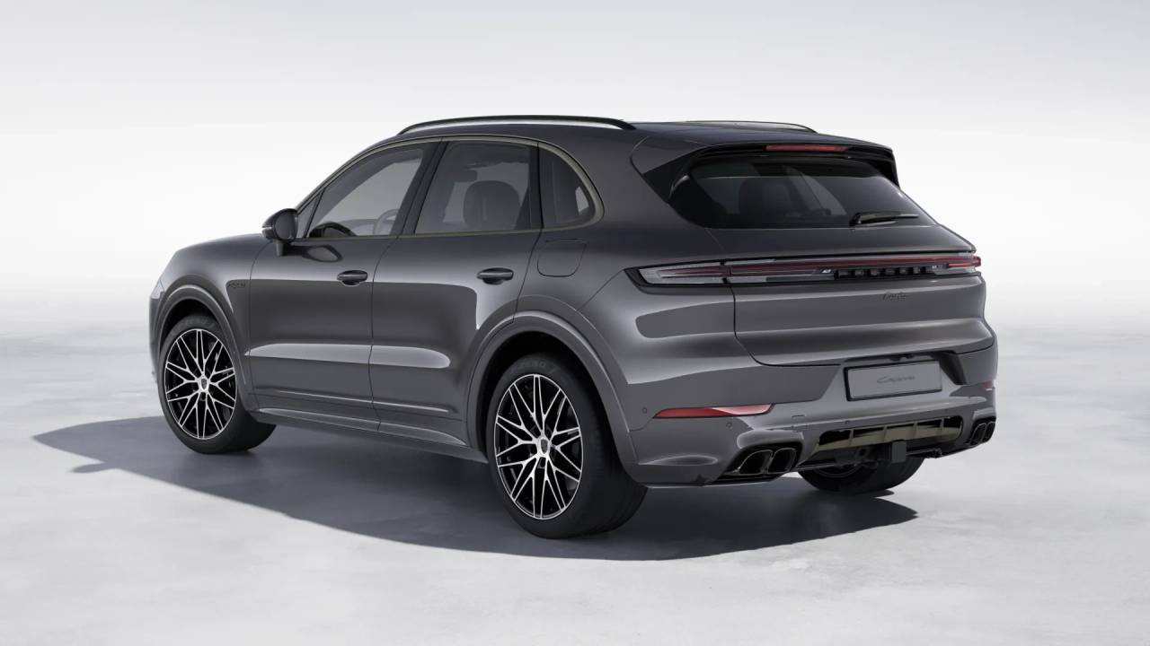 new 2026 Porsche Cayenne Turbo E-Hybrid car