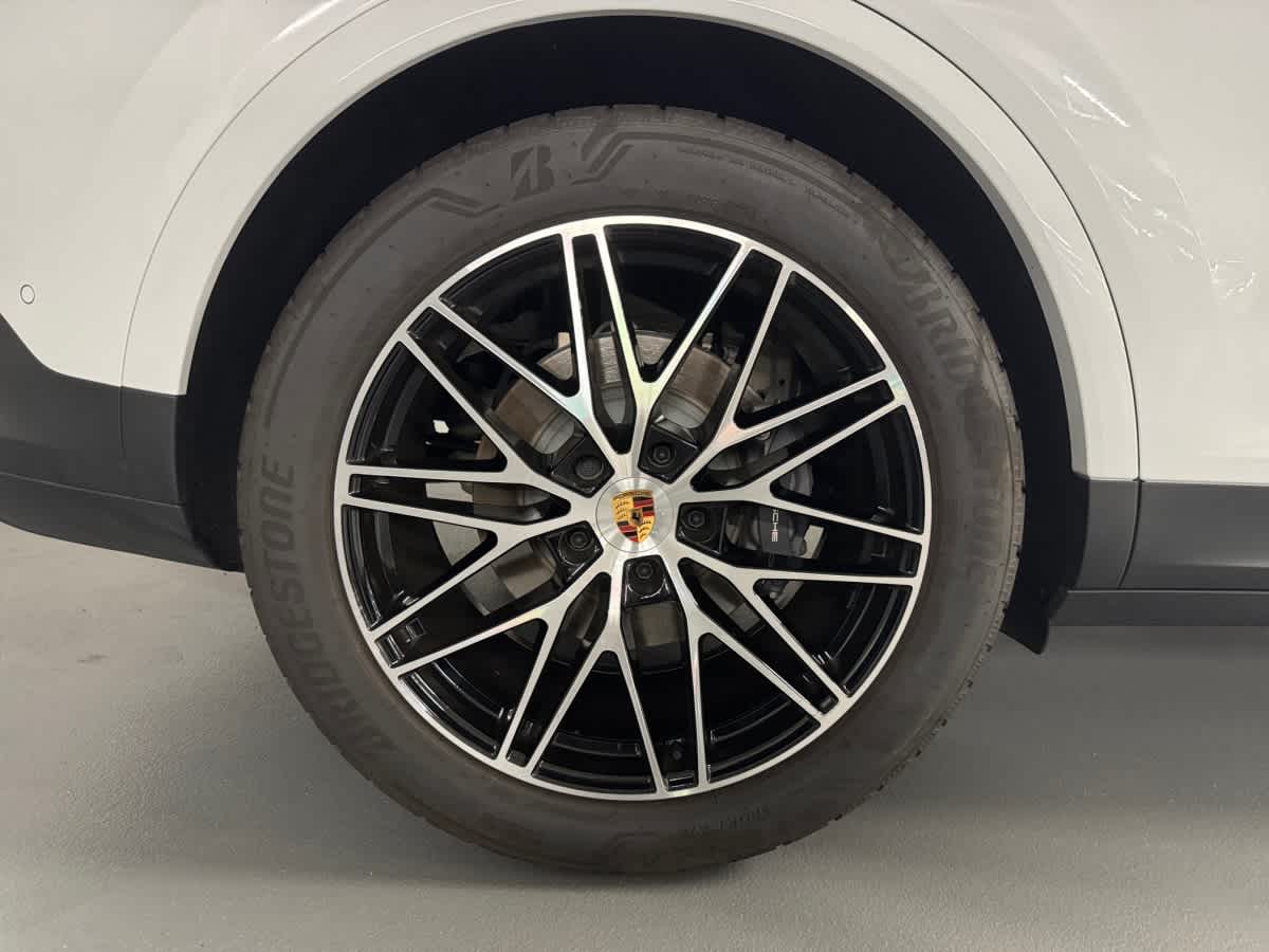 used 2025 Porsche Cayenne car, priced at $92,998