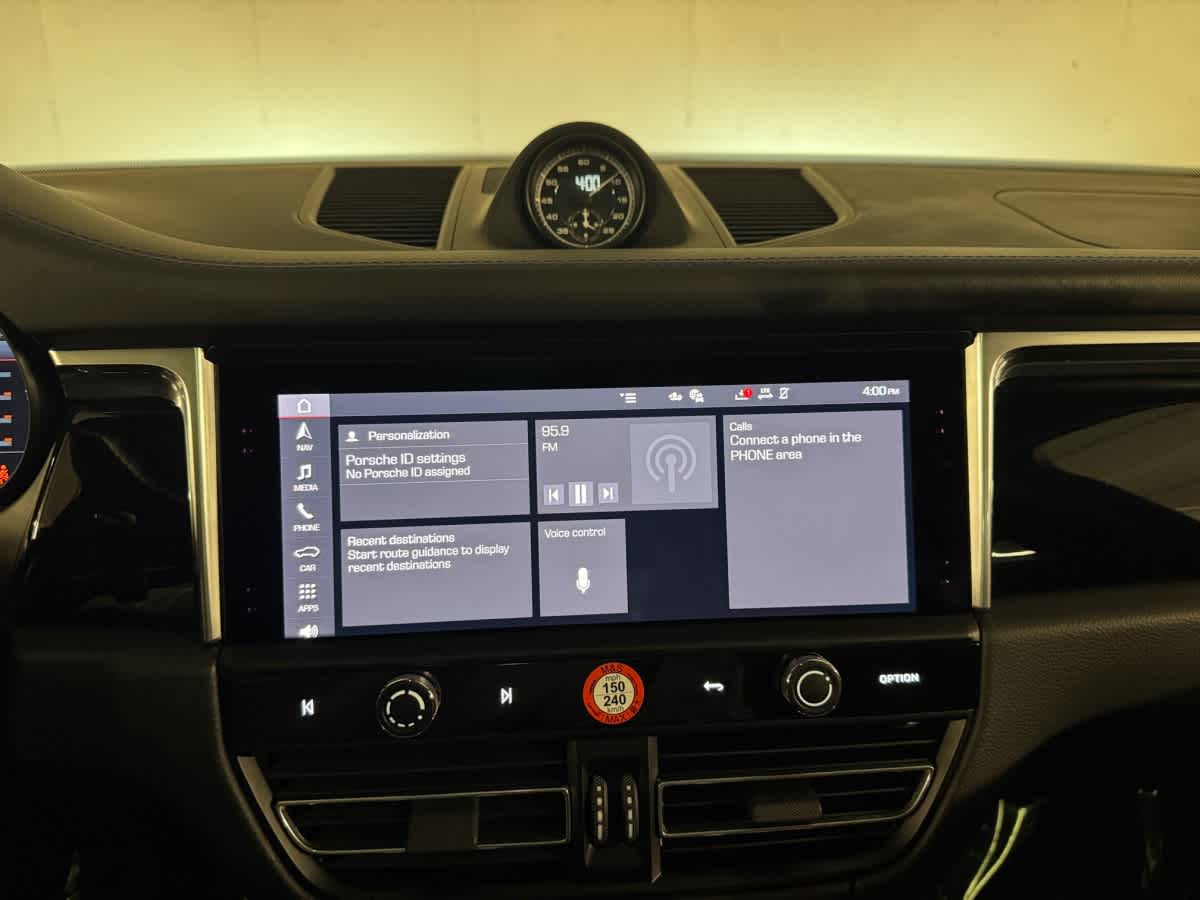 new 2025 Porsche Macan car