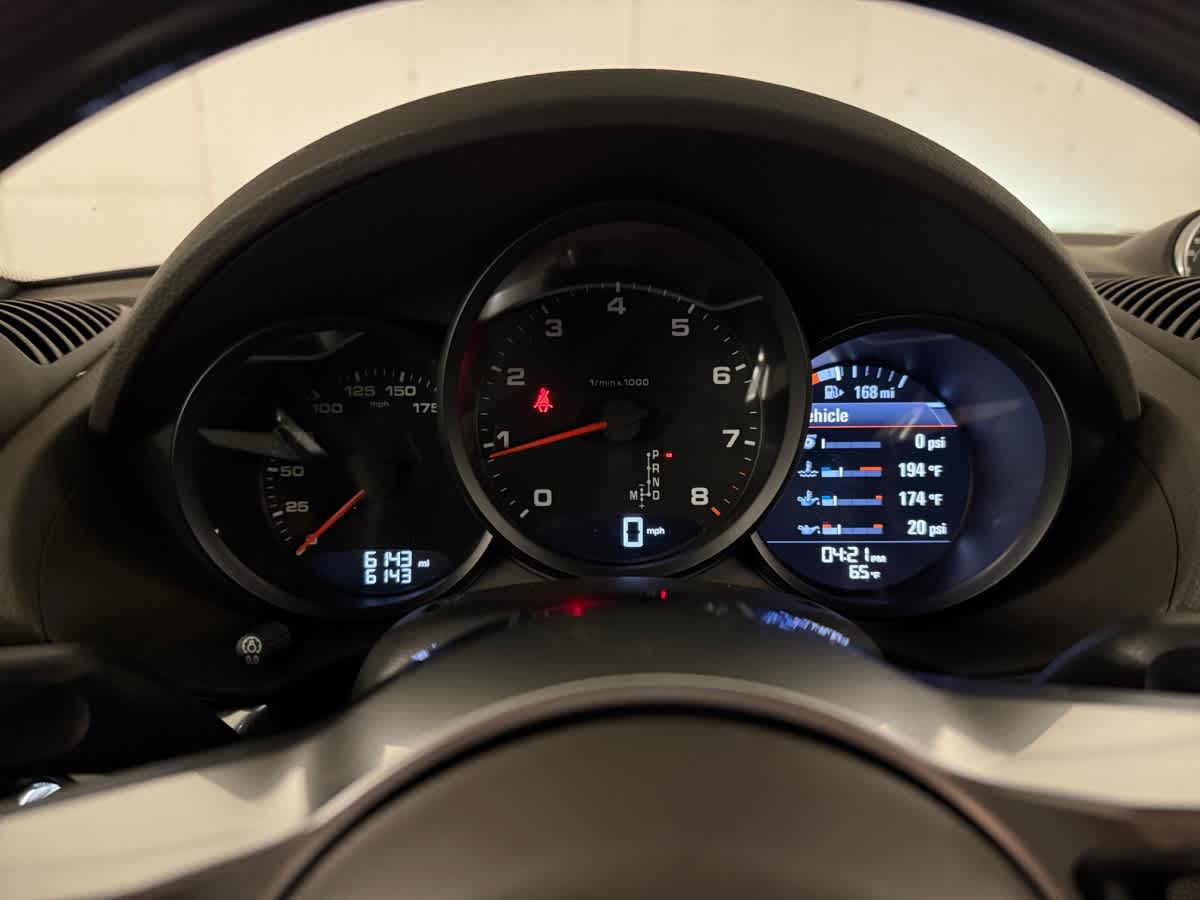 new 2024 Porsche 718 Boxster car