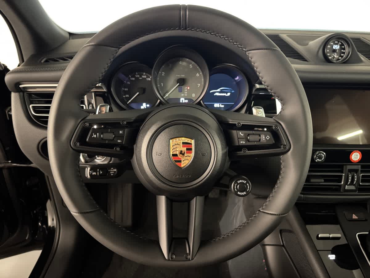new 2025 Porsche Macan car