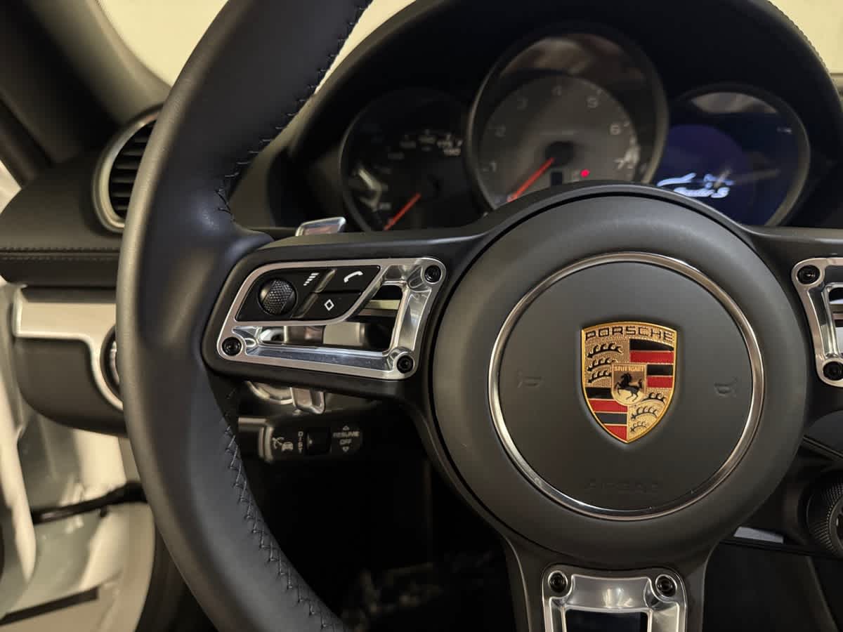new 2024 Porsche 718 Boxster car