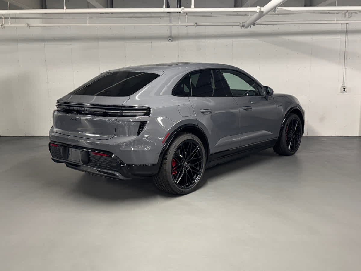 new 2025 Porsche Macan car