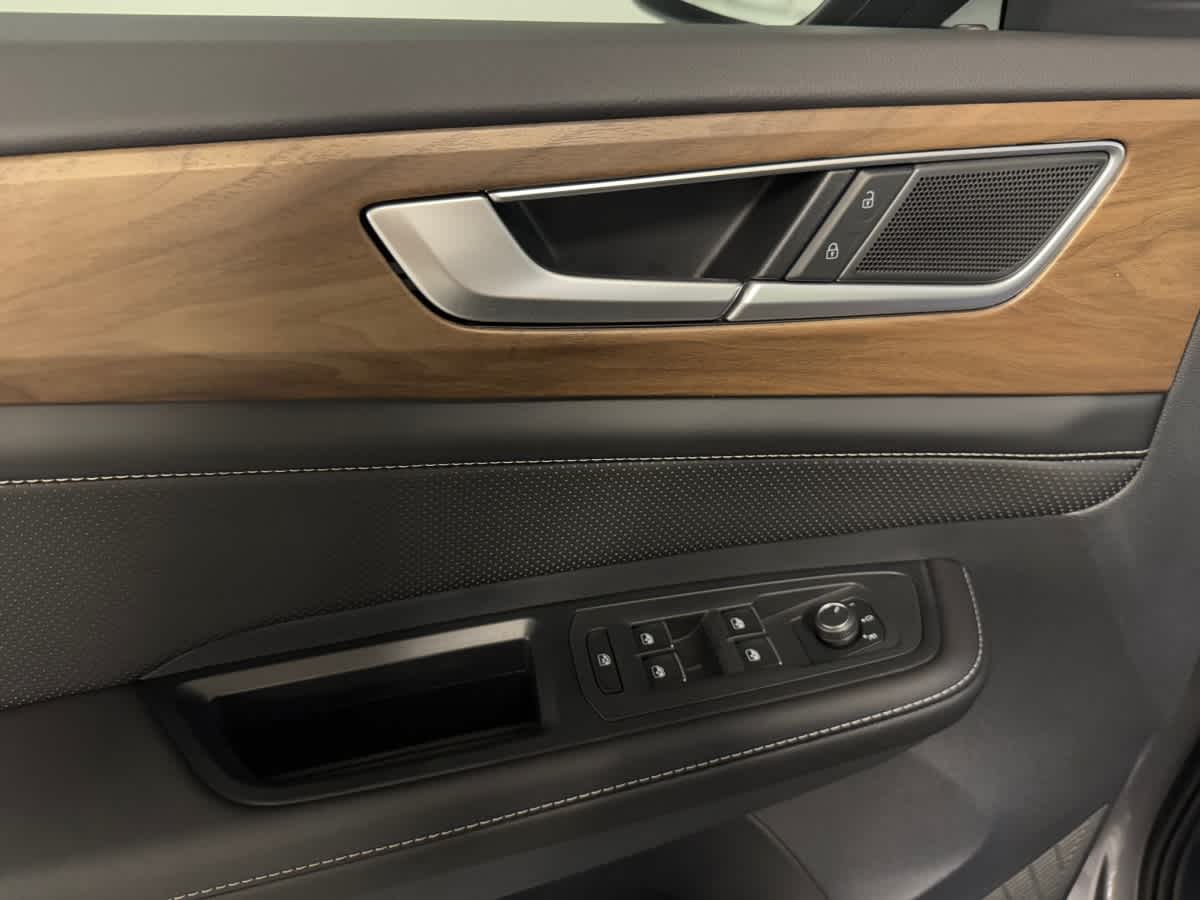 used 2024 Volkswagen Atlas car, priced at $35,497