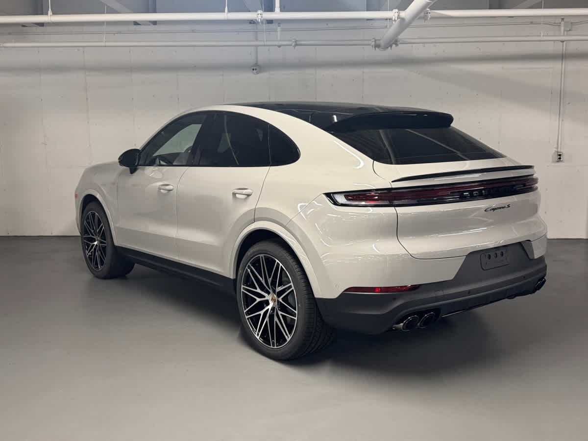new 2025 Porsche Cayenne car