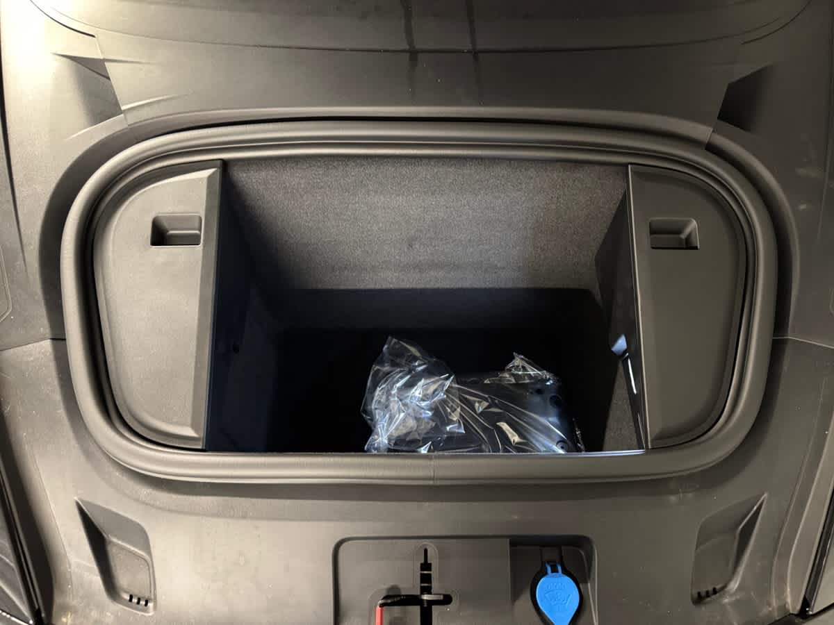 new 2025 Porsche Taycan car