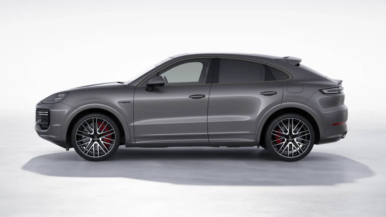 new 2026 Porsche Cayenne Turbo E-Hybrid Coupe car