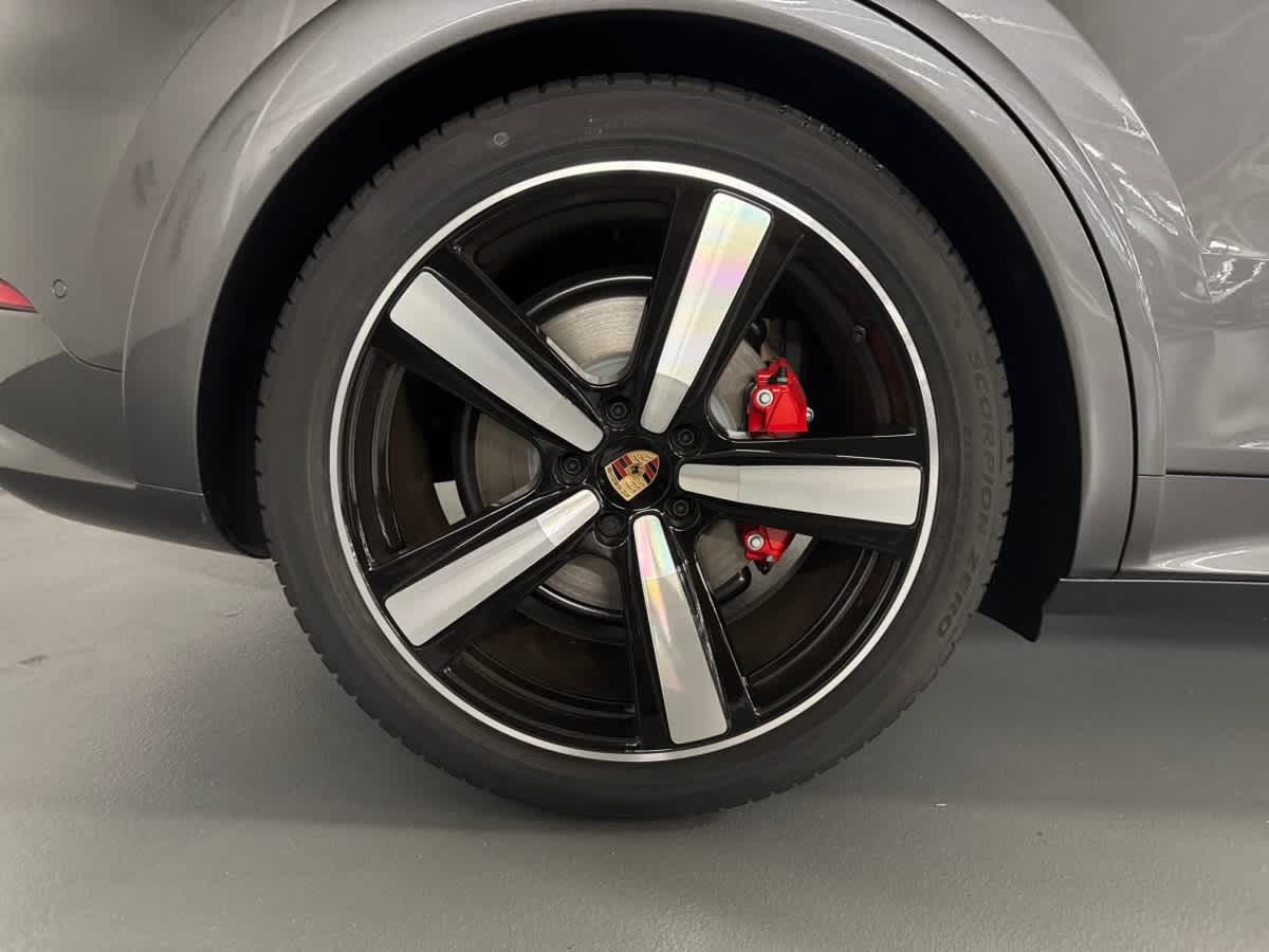 new 2025 Porsche Cayenne car