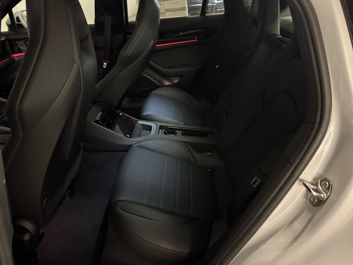 new 2026 Porsche Panamera car