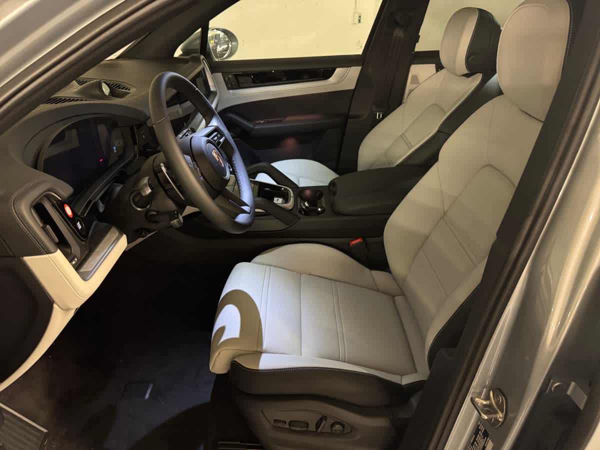 new 2025 Porsche Cayenne car