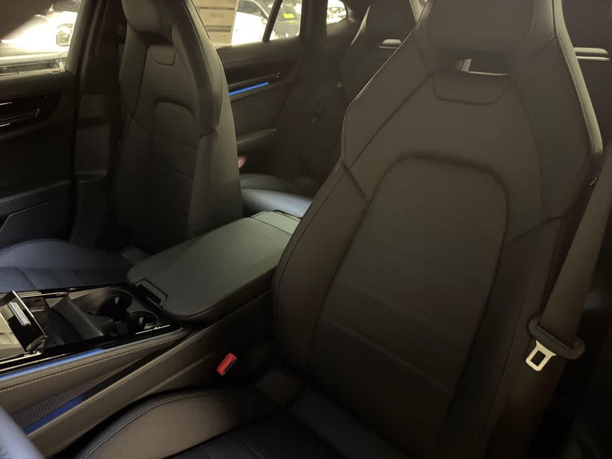 new 2026 Porsche Panamera car