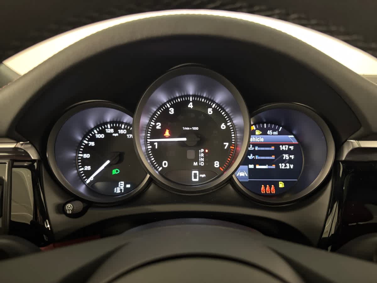 new 2025 Porsche Macan car