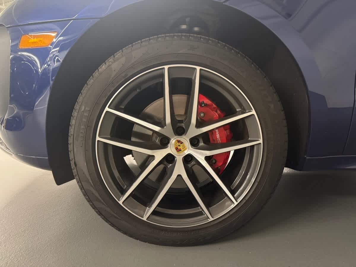 new 2025 Porsche Macan car