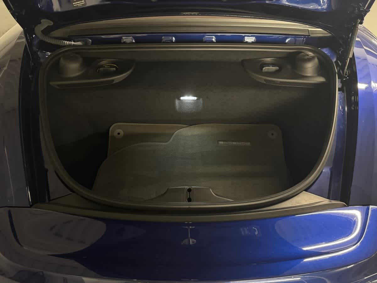 new 2024 Porsche 718 Boxster car