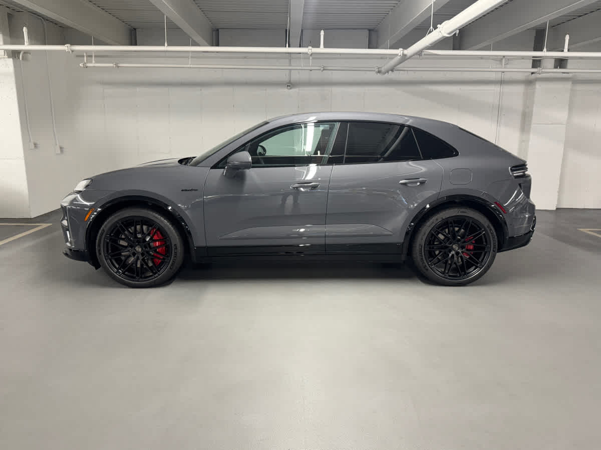 new 2025 Porsche Macan car