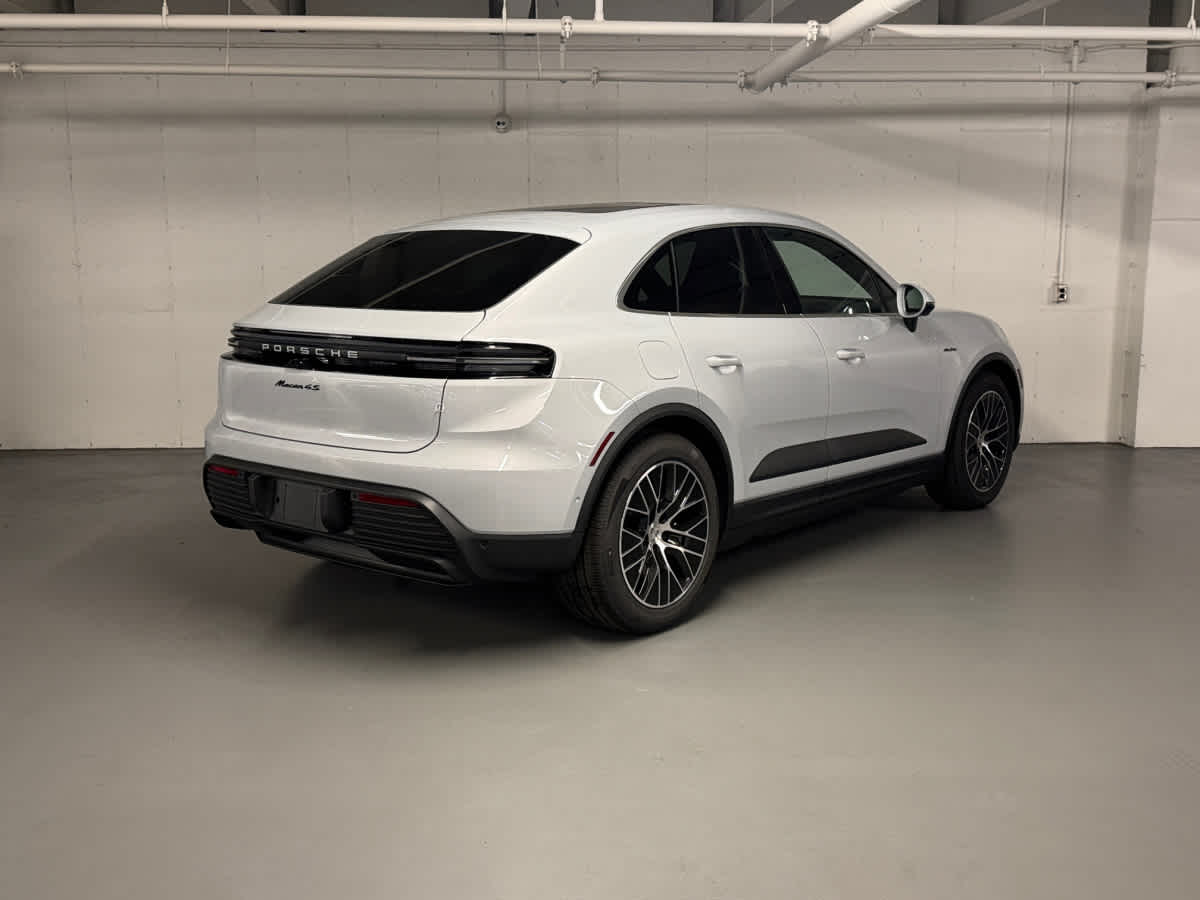 new 2025 Porsche Macan car