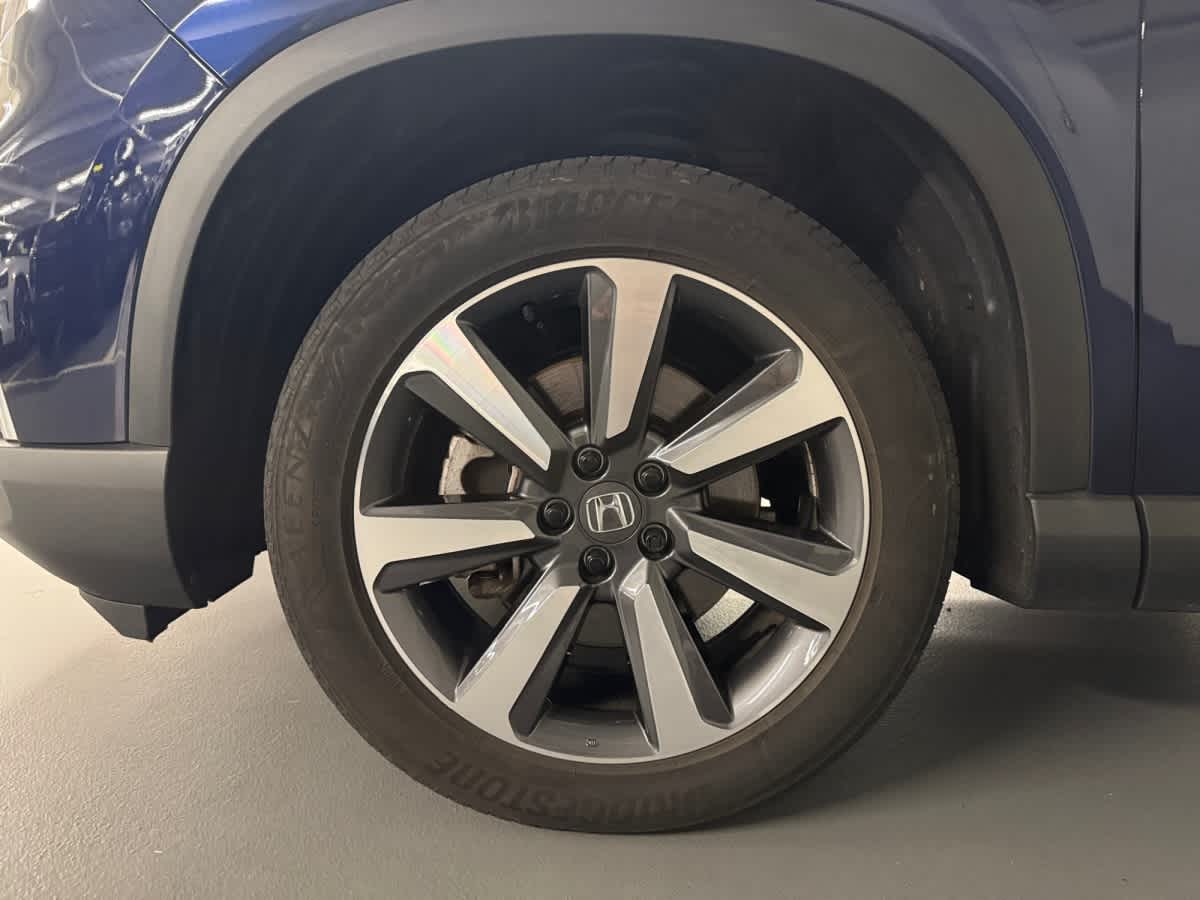 used 2023 Honda Pilot car, priced at $37,997