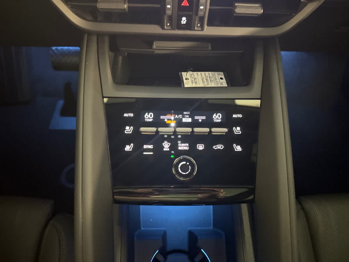 new 2025 Porsche Macan car