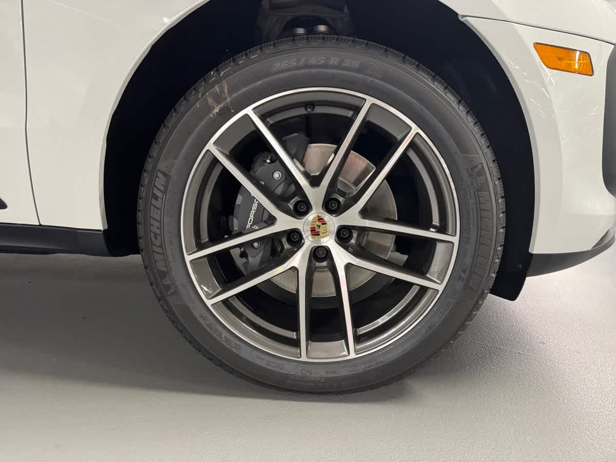 new 2025 Porsche Macan car