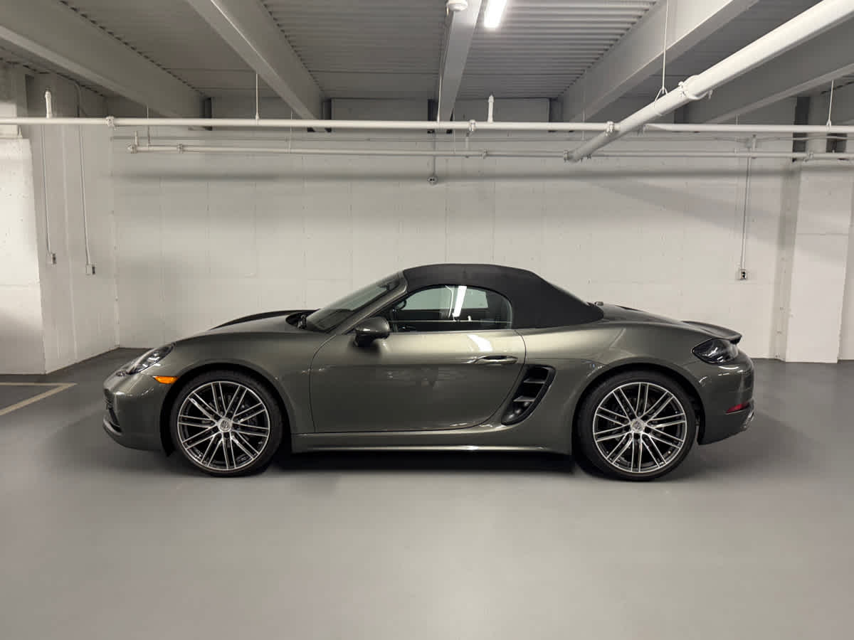 new 2025 Porsche 718 Boxster car
