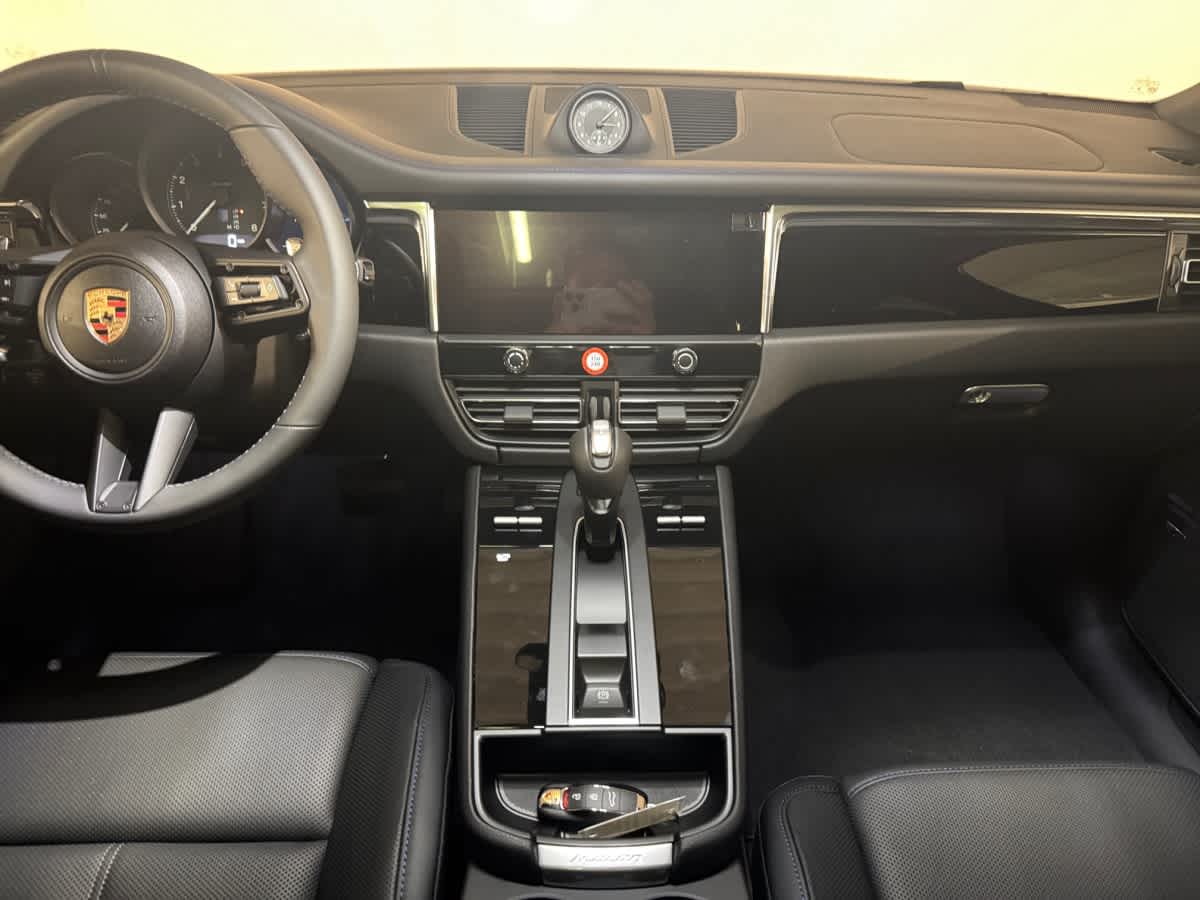 new 2025 Porsche Macan car
