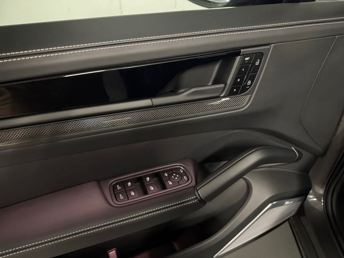 new 2025 Porsche Cayenne car