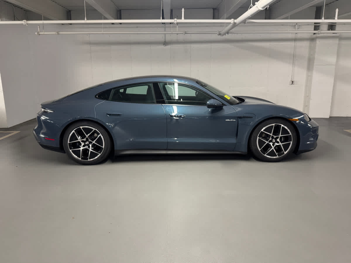 new 2025 Porsche Taycan car