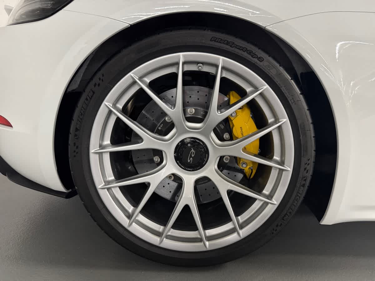 new 2025 Porsche 718 Cayman car